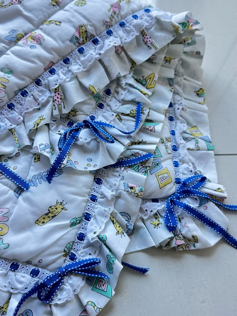 Vintage Baby/Kids White Ruffle Blanket quilt with Blue Ribbon Accents 43 x 34
